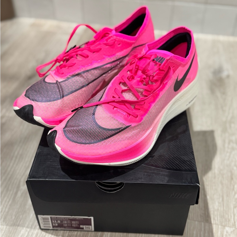 Nike Men's Pink and Black Running Shoes
